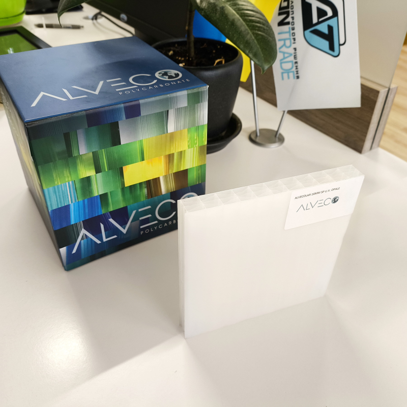 Сотовий полікарбонат 16 мм Alvecolar 2,1 x 12 м Білий Опал
