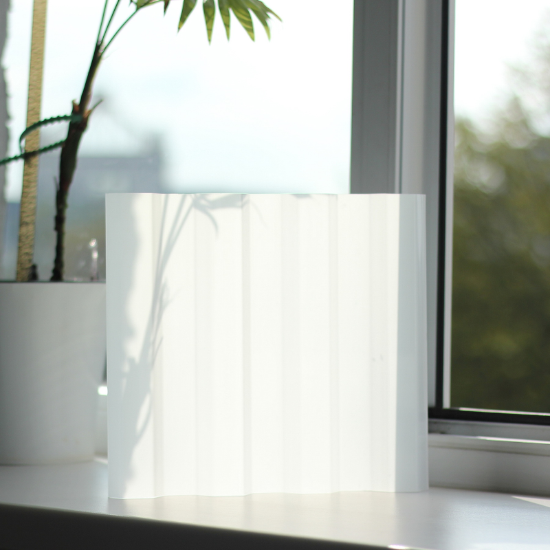 Профільований світлорозсіюючий полікарбонат Suntuf White Diffuser 87% 1260x3000 мм